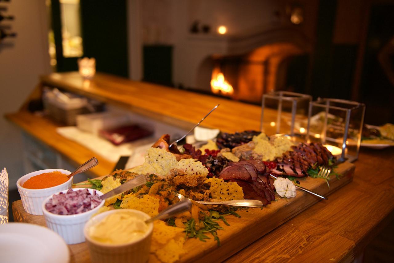 Pine Bay Lodge Person Eksteriør bilde