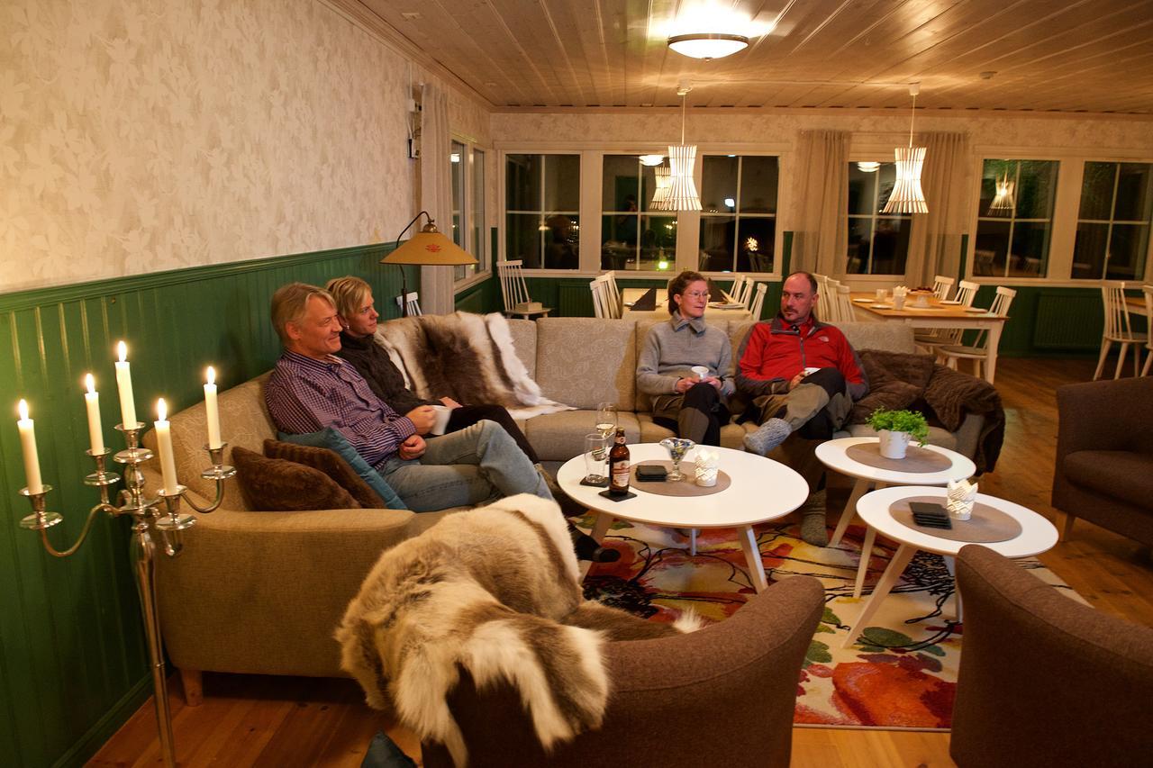 Pine Bay Lodge Person Eksteriør bilde